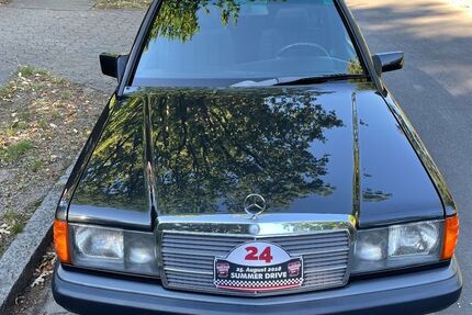 Mercedes-Benz 190 182.000 km 13.900 &euro; Hamburg 22607