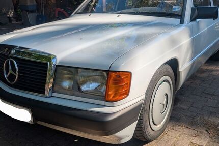 Mercedes-Benz 190 103.550 km 8.000 &euro; Hamburg 22559