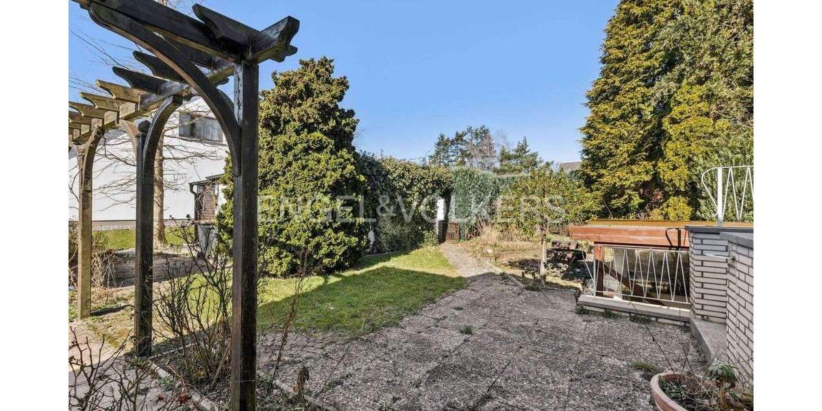 Mehrfamilienhaus, Wohnhaus Ammersbek Siedlung Daheim-Heimgarten - 8 Zimmer, 174 m&sup2;, 498.000&euro; | Angebot:25701558