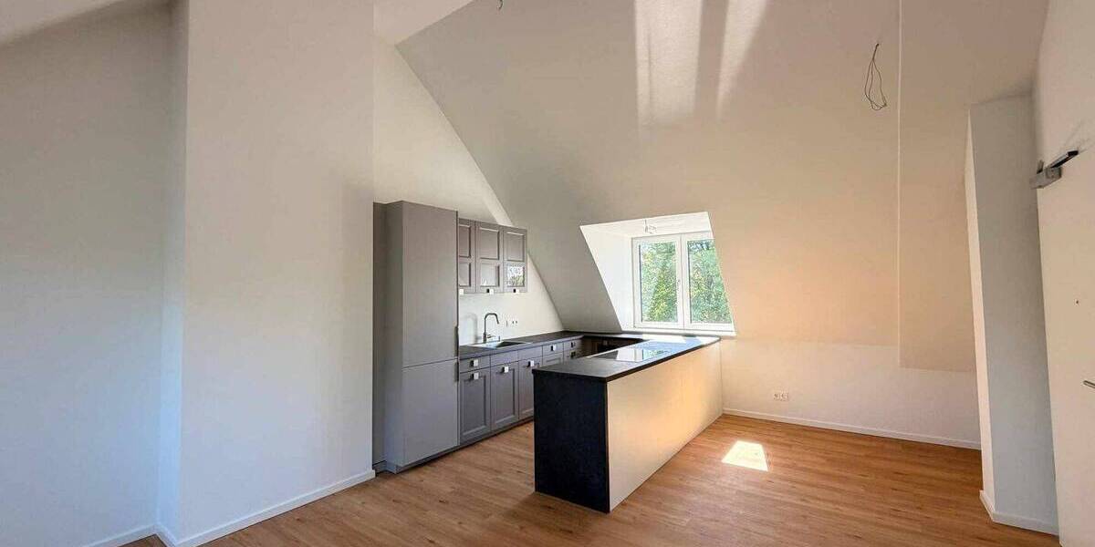 Etagenwohnung Hamburg Poppenbüttel - 2 Zimmer, 96 m&sup2;, 2.400&euro; | Angebot:26795926