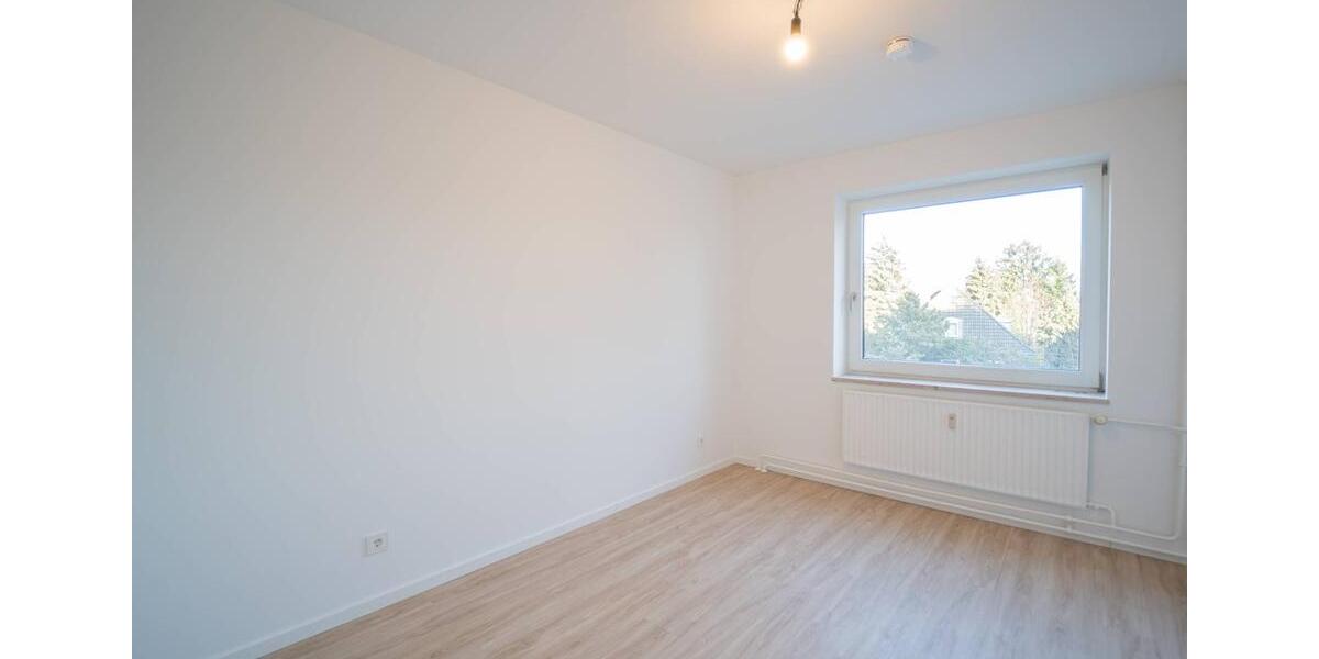 Dachgeschoßwohnung Hamburg Schnelsen - 2 Zimmer, 56 m&sup2;, 1.077&euro; | Angebot:26134560