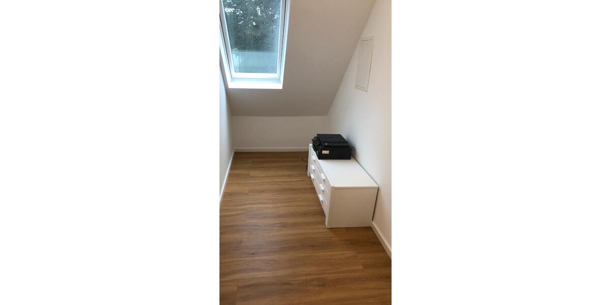 Dachgeschoßwohnung Hamburg Niendorf - 2 Zimmer, 92 m&sup2;, 1.660&euro; | Angebot:24700356