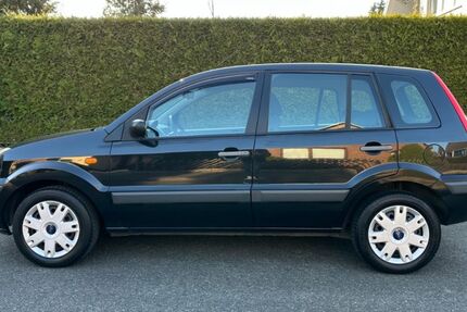 Ford Fusion 123.959 km 2.200 € Hamburg 22045