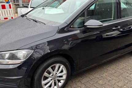 VW Touran 187.000 km 13.950 &euro; Hamburg 22767