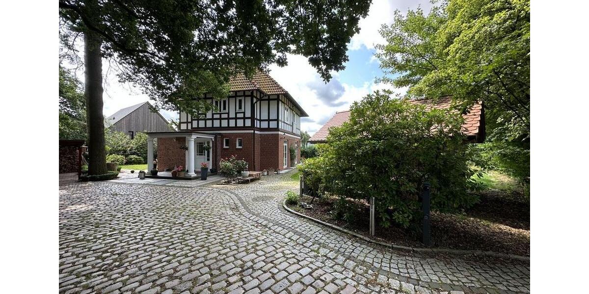 Einfamilienhaus Bargteheide - 8 Zimmer, 218 m&sup2;, 1.085.000&euro; | Angebot:26536112