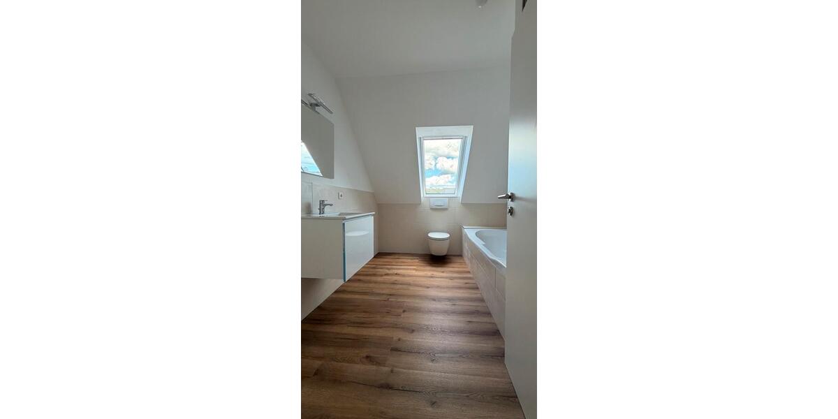 Doppelhaushälfte Wedel - 4 Zimmer, 120 m&sup2;, 2.000&euro; | Angebot:26527076