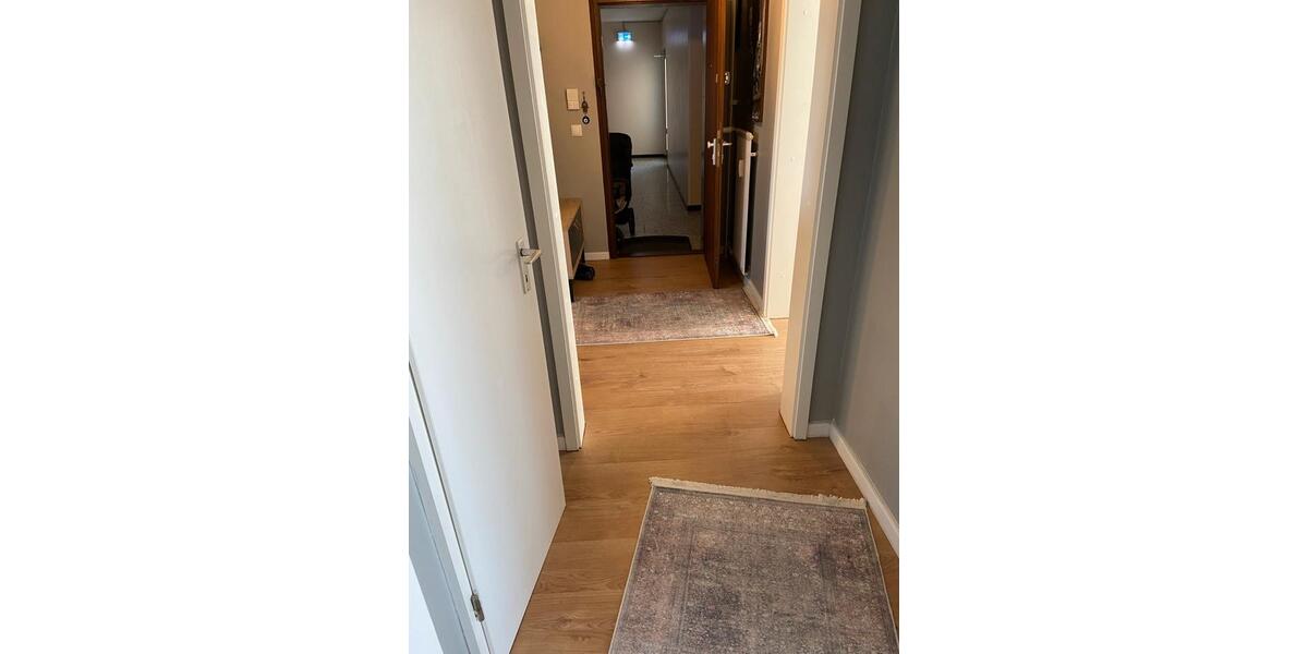 Etagenwohnung Pinneberg - 3 Zimmer, 85 m&sup2;, 275.000&euro; | Angebot:27098582