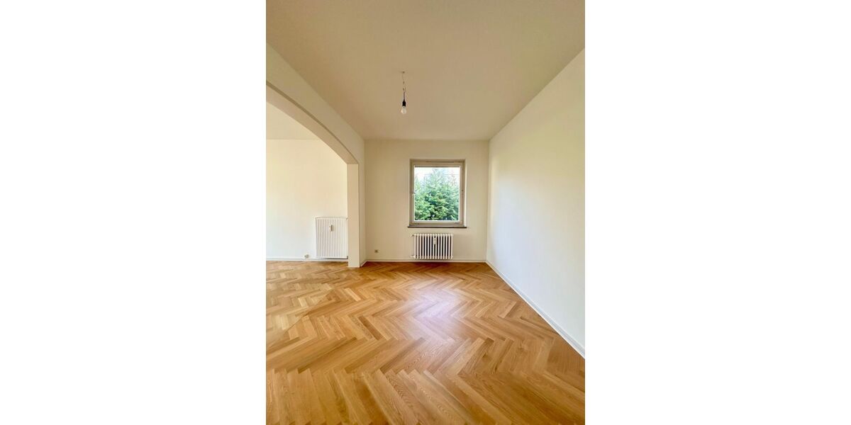 Provisionsfrei* 5-Zimmer-Wohnung in Wasserlage am Alsterlauf - Balkon, TG, 124 m², Alsterdorf - Etagenwohnung Hamburg Alsterdorf | Angebot:26075346