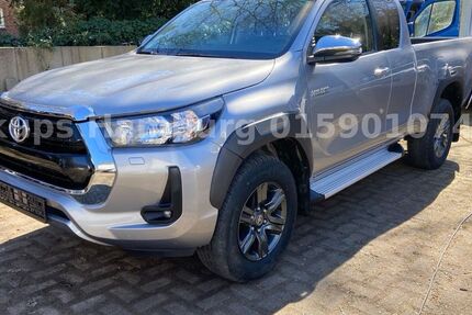 Toyota Hilux 51.200 km 31.700 € Hamburg 20535