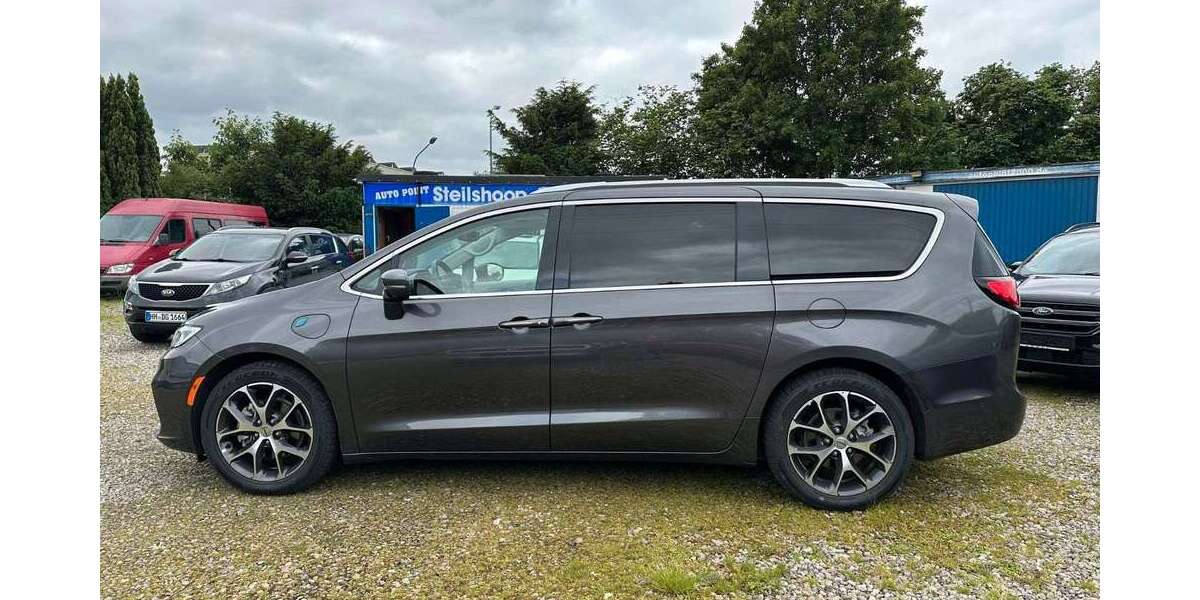 Chrysler Pacifica 82.000 km 35.999 &euro; Hamburg 22309