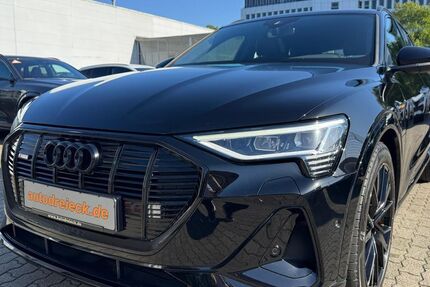 Audi e-tron 44.165 km 37.950 &euro; Hamburg 22047
