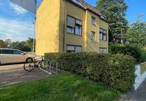 Attraktives Mehrfamilienhaus mit 5 Garagen