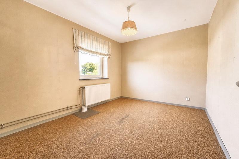 Bestlage in Ulzburg-Süd: Sanierungsbedürftiges Reihenhaus mit schönem Garten, Garage & viel Potenzial ! - Reihenmittelhaus Henstedt-Ulzburg Ulzburg | Angebot:26943293