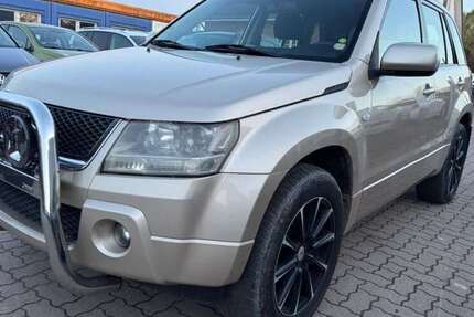 Suzuki Grand Vitara 235.000 km 5.300 &euro; Stelle 21435