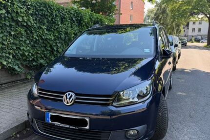 VW Touran 178.500 km 9.000 &euro; Halstenbek 25469
