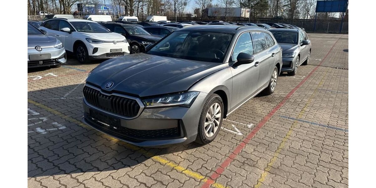 Skoda Superb 6.179 km 35.690 &euro; Ahrensburg 22926
