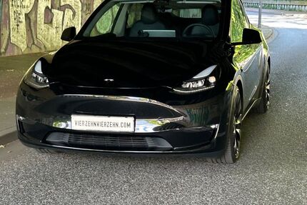 Tesla Model Y 34.900 km 37.900 € Hamburg 22083