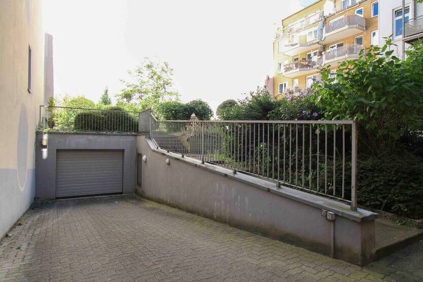 Ruhig & urban - hier passt Alles! 3-Zi.-Etagenwohnung mit Balkon, eigenem TG-Stellplatz und Aufzug