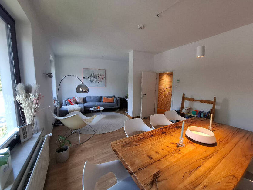 Sonnige 4-Zimmer-Wohnung mit 2 Balkonen