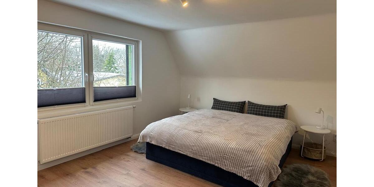 Etagenwohnung Ahrensburg - 4 Zimmer, 110 m&sup2;, 2.500&euro; | Angebot:26579116