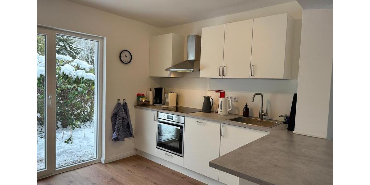 Etagenwohnung Ahrensburg - 4 Zimmer, 110 m&sup2;, 2.500&euro; | Angebot:26579116