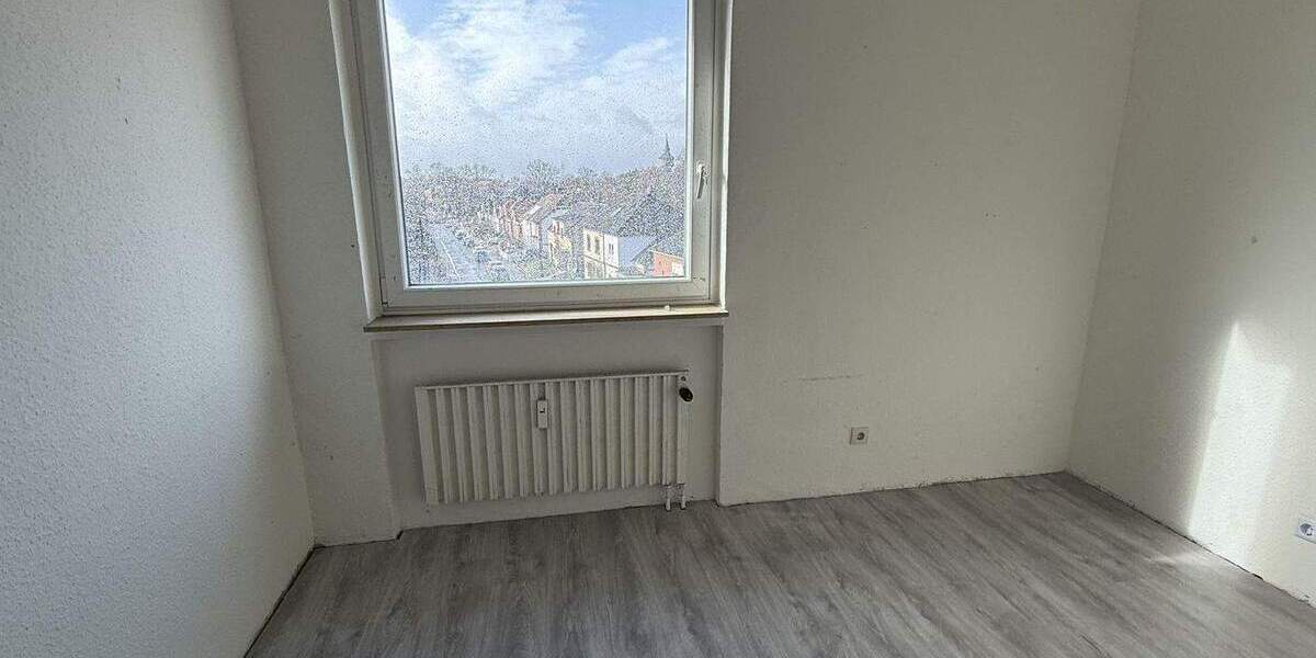 Etagenwohnung Pinneberg - 4 Zimmer, 88 m&sup2;, 199.000&euro; | Angebot:25599788