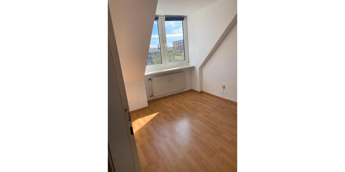 Helle 3-Zimmer-Dachgeschosswohnung in Wandsbek - Top Lage 3 zimmer