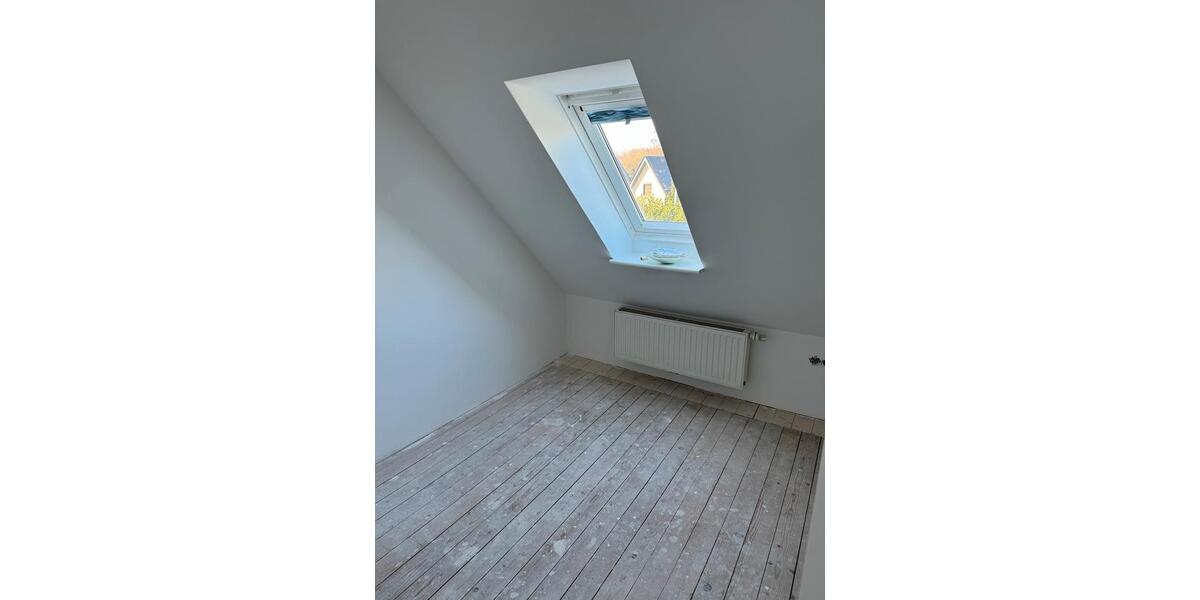 Dachgeschoßwohnung Halstenbek - 4 Zimmer, 69 m&sup2;, 1.430&euro; | Angebot:25544807