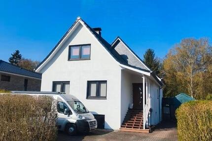 Haus Hamburg Langenhorn - 7 Zimmer, 200 m&sup2;, 650.000&euro; | Angebot:26905974