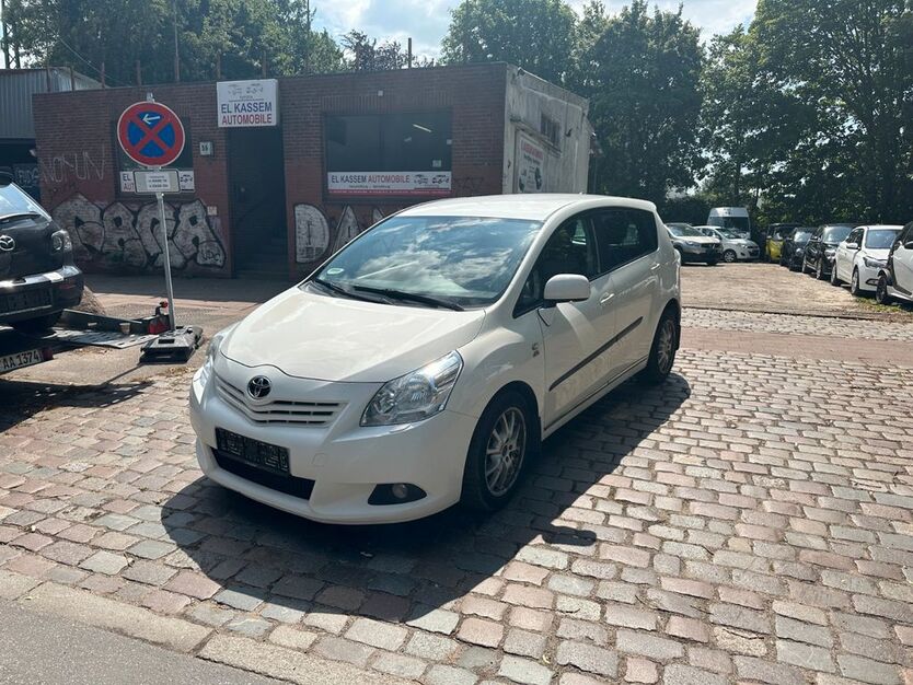 Toyota Verso 245.329 km 5.700 € HAMBURG 22113