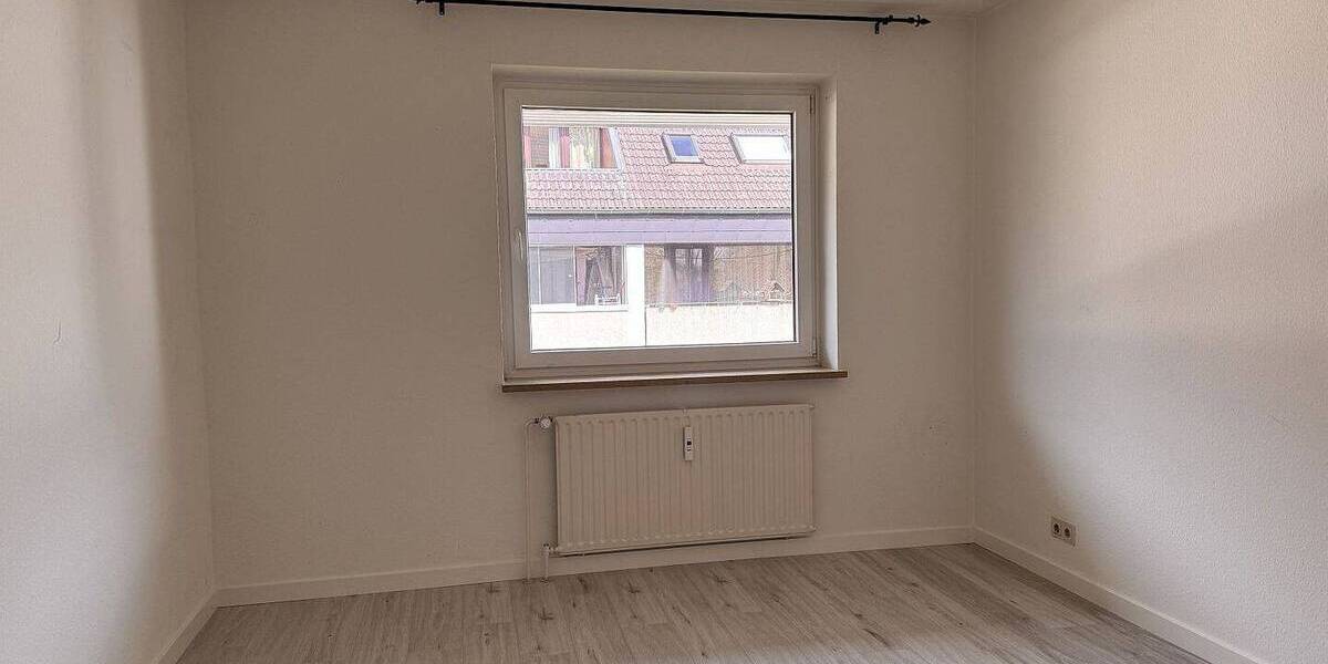 Etagenwohnung Großhansdorf - 3 Zimmer, 80 m&sup2;, 1.020&euro; | Angebot:26188263