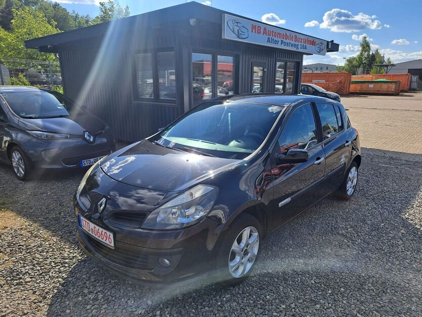 Renault Clio 175.000 km 2.499 € Buxtehude 21614