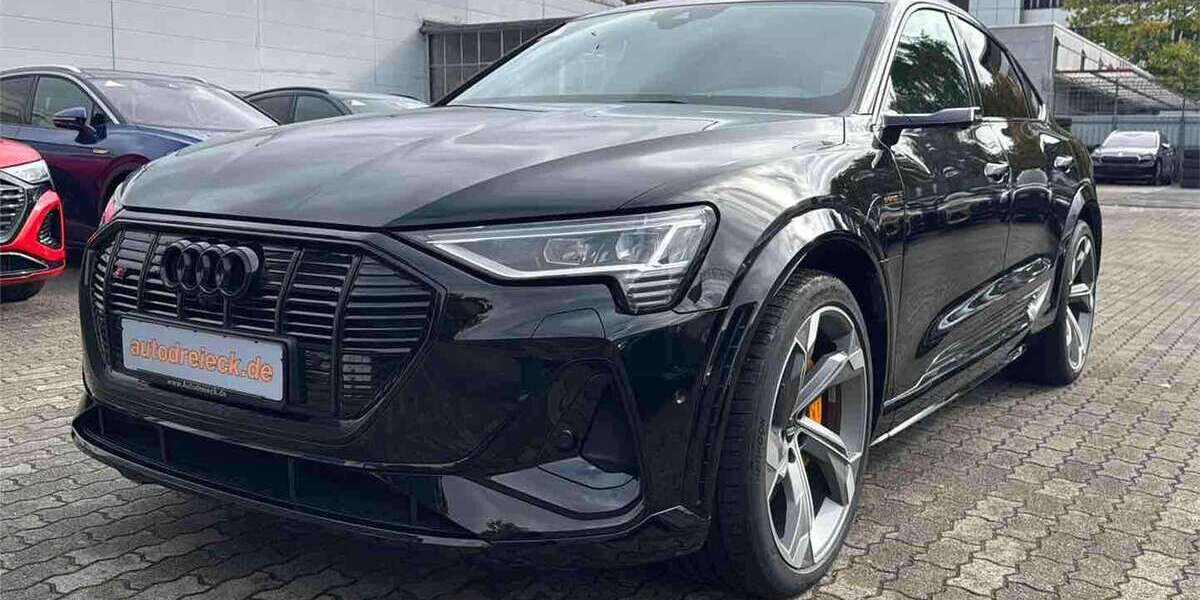 Audi e-tron 20.552 km 44.950 &euro; Hamburg 22047