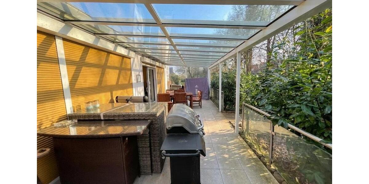 Erdgeschoßwohnung Hamburg Wandsbek - 5 Zimmer, 167 m&sup2;, 2.600&euro; | Angebot:26254739