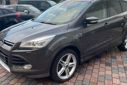 Ford Kuga 219.000 km 8.680 &euro; Barsbüttel 22885