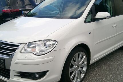 VW Touran 183.362 km 3.900 € Neu Wulmstorf (Hamburg) 21629