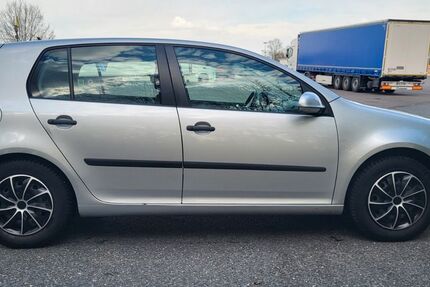 VW Golf 181.000 km 2.790 &euro; Winsen 21423