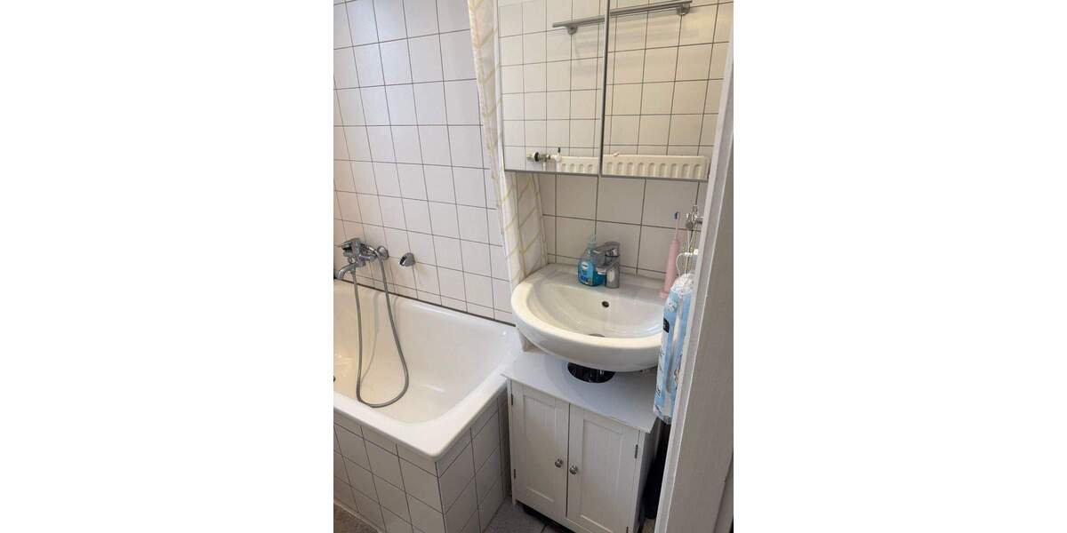 gepflegte Wohnung mit Balkon 2 zimmer