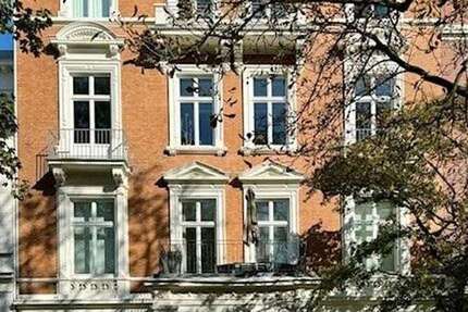 Haus zum Mieten in Hamburg 18.000 € 1358 m²