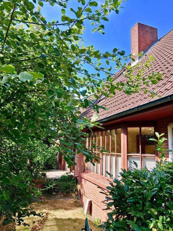 über 300 m2 WflNfl. - xxl Landhaus für 2 Familien oder große Familie - FREI - 2 x 5 Zimmer - Kamin - Sauna - riesiger Keller -