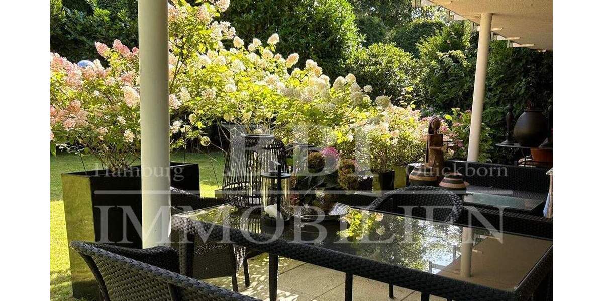 Erdgeschosswohnung mit Südgarten und 2 TG - Stilvolles Wohnen in privater Atmosphäre 4 zimmer