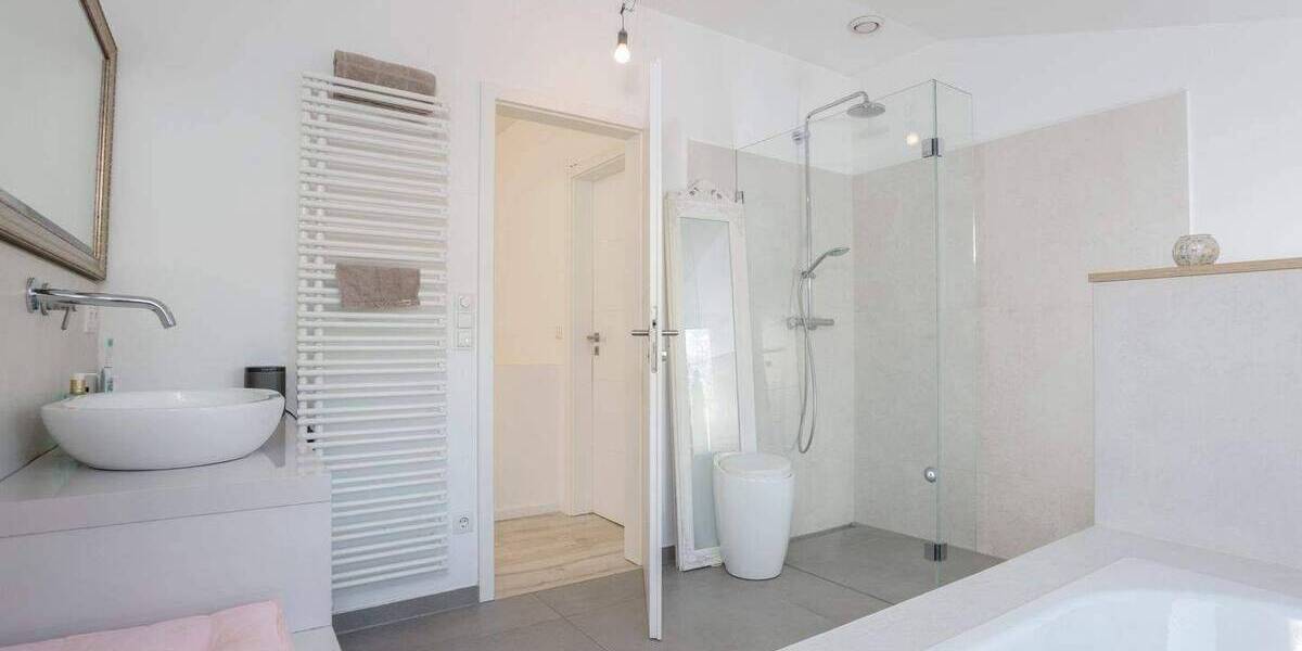 Reihenmittelhaus Hamburg Groß Flottbek - 5 Zimmer, 144 m&sup2;, 1.099.000&euro; | Angebot:26903754