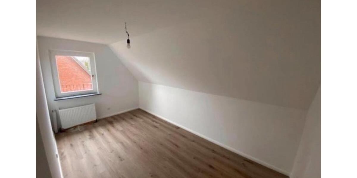 Etagenwohnung Ahrensburg - 3 Zimmer, 96 m&sup2;, 999&euro; | Angebot:26566626