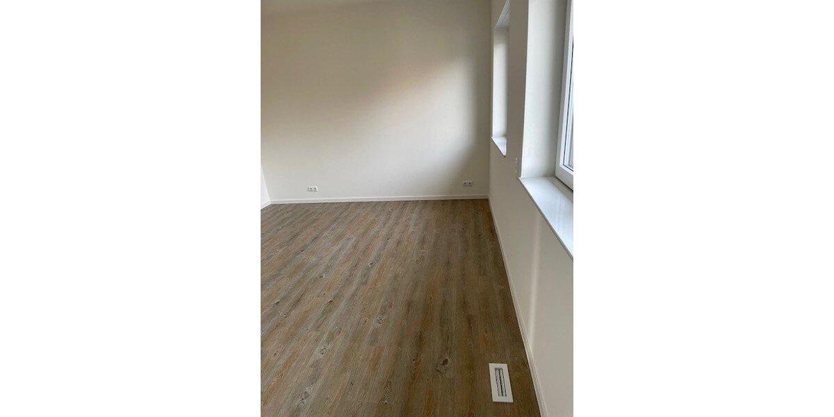 Doppelhaushälfte Uetersen - 4 Zimmer, 133 m&sup2;, 2.400&euro; | Angebot:26312323