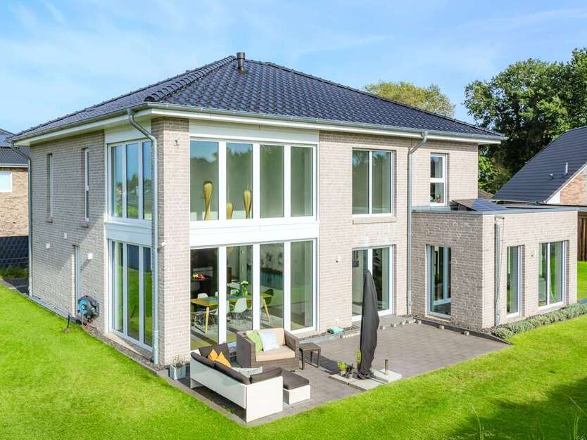 Haus zum Kaufen in Nützen 850.000 € 182 m²