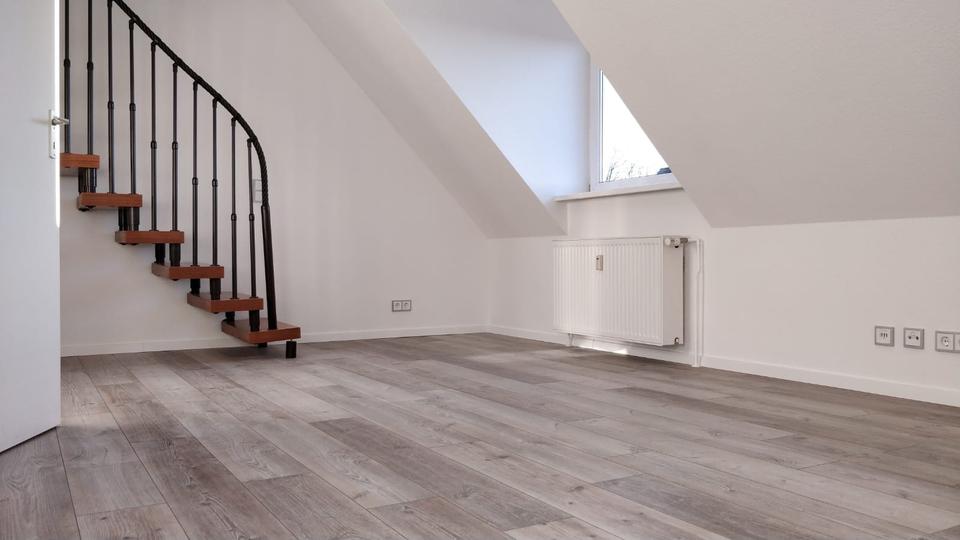 Dachgeschoßwohnung Pinneberg - 2 Zimmer, 35 m&sup2;, 620&euro; | Angebot:26072149