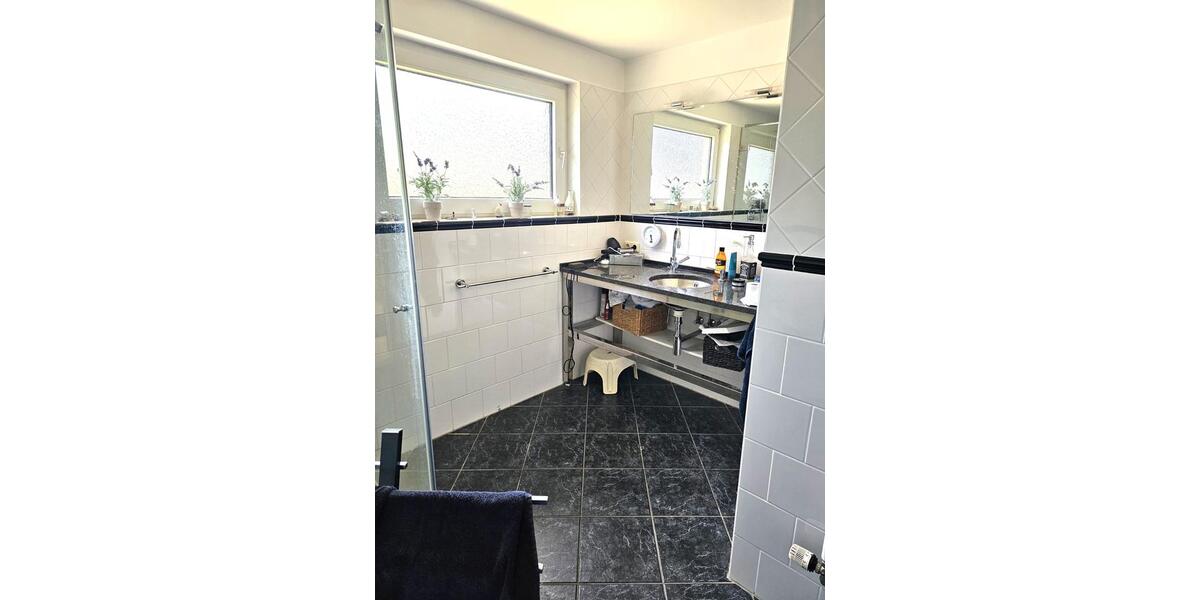 Mehrfamilienhaus, Wohnhaus Prisdorf - 6 Zimmer, 235 m&sup2;, 2.050&euro; | Angebot:26327511