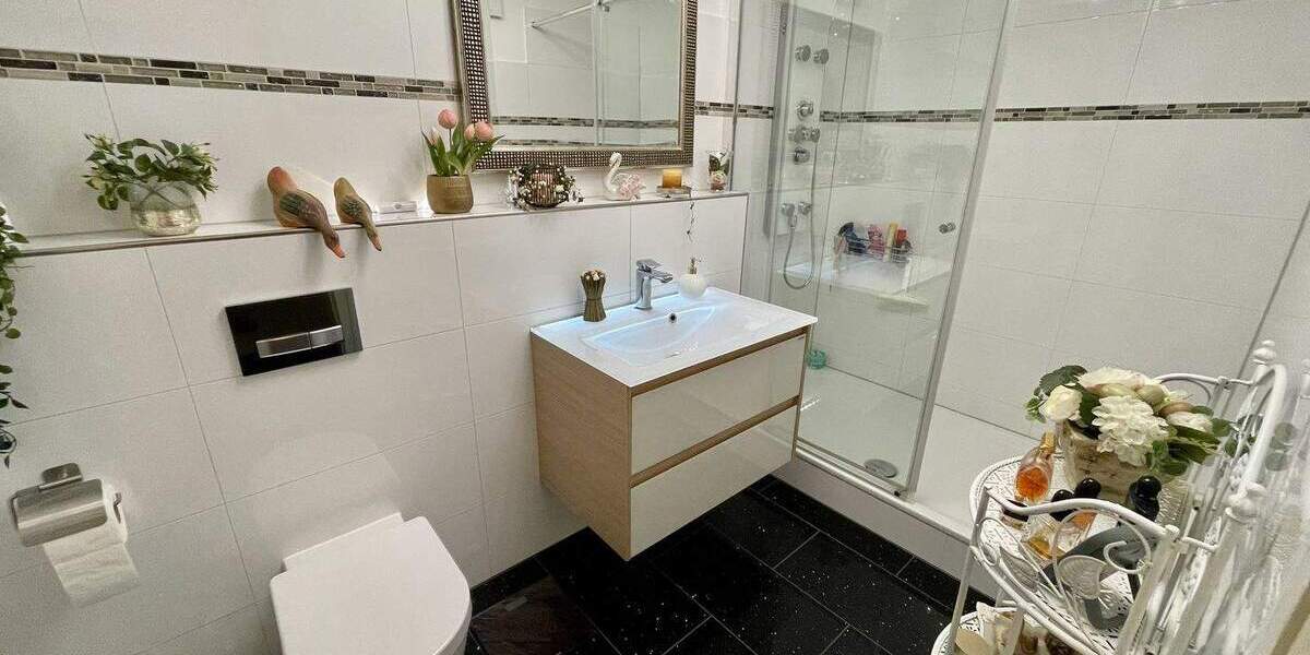 TERRASSENWOHNUNG, HOCHWERTIG AUSGESTATTET UND ABSOLUT RUHIG ! 3 zimmer