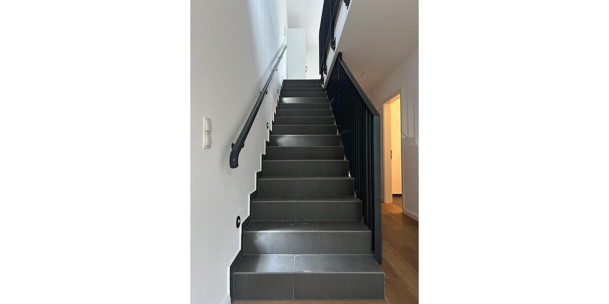 Maisonettenwohnung Hamburg Wandsbek - 4 Zimmer, 122 m&sup2;, 2.440&euro; | Angebot:26350382