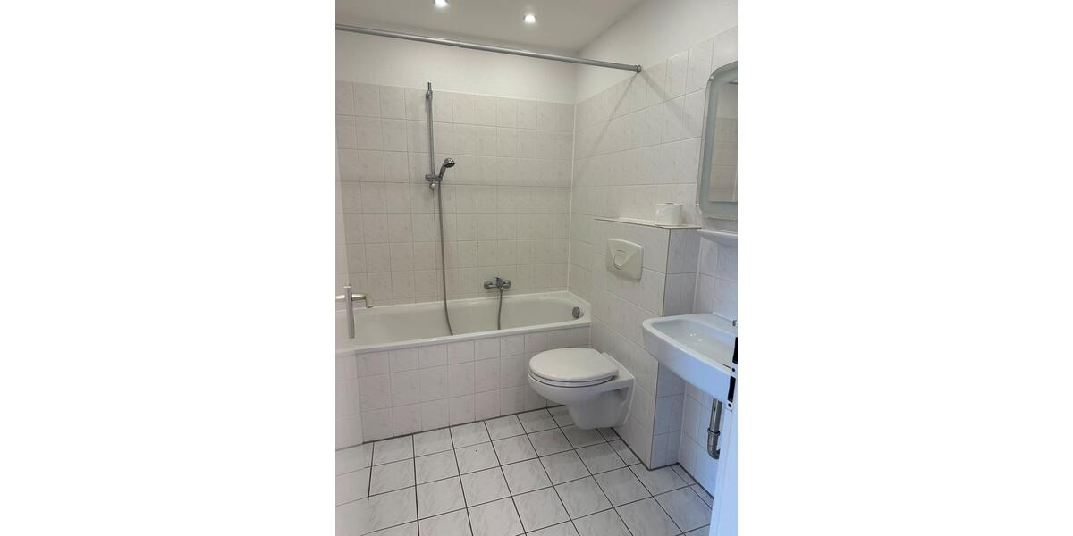Dachgeschoßwohnung Pinneberg - 2 Zimmer, 35 m&sup2;, 620&euro; | Angebot:26072149